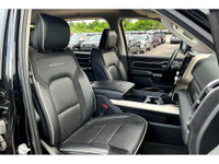 2022 RAM 1500 LARAMIE | CREW CAB | 4X4 | 5.7L HEMI V8 | HEATED/VENTED LEATHER BUCKET SEATS | 12 SCRE... (image 6)