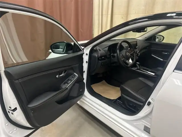 2022 Nissan Sentra SR - Sunroof - Remote Start65353357504259128