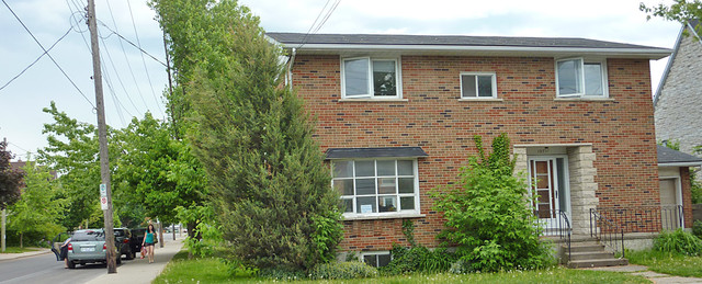 Spacious Student House - Brdms Available - MAY 2024 in Long Term Rentals in Kingston