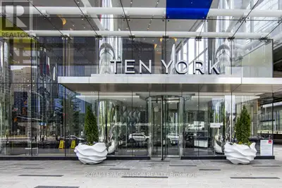 2104 - 10 YORK STREET Toronto (Waterfront Communities), Ontario