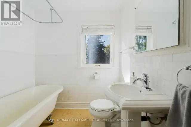 97 ATLEE AVENUE Toronto (Birchcliffe-Cliffside), Ontario in Long Term Rentals in City of Toronto - Image 17