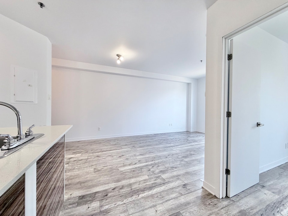 3 et demi - Montréal Ouest - Électros + WiFi - Dispo mtn! 2