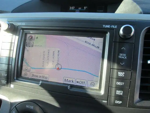 2011 Toyota Sienna Limited AWD in Cars & Trucks in City of Montréal - Image 29