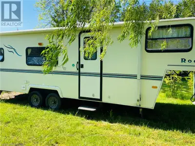Enjoy our weekly rental trailer, site and boat launch. This Rockwood is ideal for 2 or family with 2...