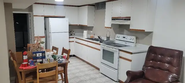 Vaughan Share Basement Apartment in Room Rentals & Roommates in Markham / York Region - Image 3