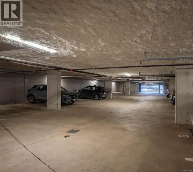 1303 Hillside Ave Victoria, British Columbia in Commercial & Office Space for Sale in Victoria - Image 16