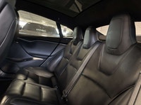 FULLY ELECTRIC, FEATURING : NAVIGATE ON AUTOSTEER, FULL GLASS PANORAMIC ROOF, HEIGHT ADJUSTABLE SUSP... (image 7)