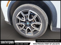 2025 BMW X2 xDrive28i Experience the BMW X2 xDrive28i with only 50066 km on the odometer. Finished i... (image 6)