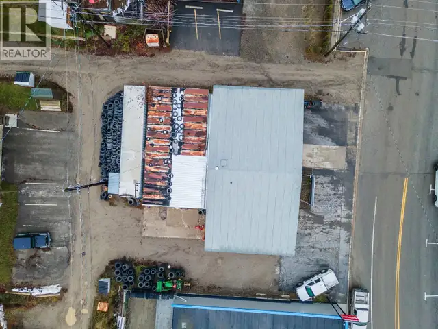 918 PINE Street Creston, British Columbia in Commercial & Office Space for Sale in Nelson - Image 3