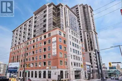 303 - 150 MAIN STREET W Hamilton (Central), Ontario