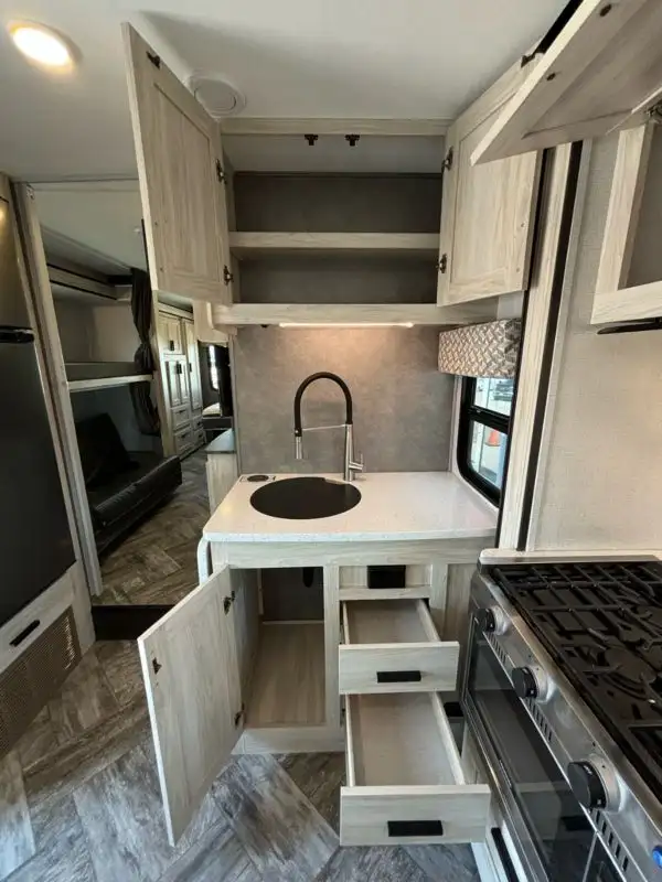 2023 Forester 3251 CD in RVs & Motorhomes in Laval / North Shore - Image 31