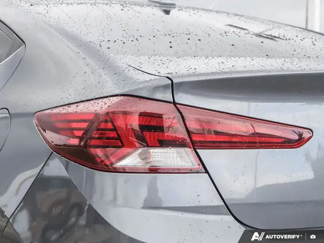 2020 Hyundai Elantra Luxury in Cars & Trucks in London - Image 15