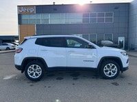 This 2025 JEEP COMPASS LATITUDE 4X4 has the following options Premium Cloth/Vinyl Bucket Seats, Remo... (image 6)