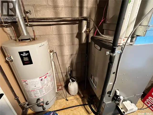 108 Aspen STREET Leroy, Saskatchewan in Commercial & Office Space for Sale in Saskatoon - Image 12