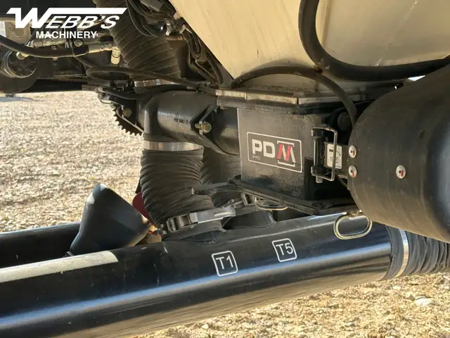 2022 Bourgault 3330-66HF/L9950  Air Seeder & Tank in Farming Equipment in Fort St. John - Image 25