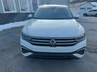 4Motioin All Wheel Drive Leather Interior Digital Cockpit Apple Carplay Android Auto Back Up Camera... (image 7)