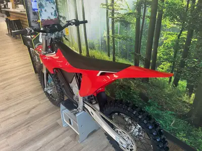 2025 Stark Future Varg MX Alpha 80 HP, View more