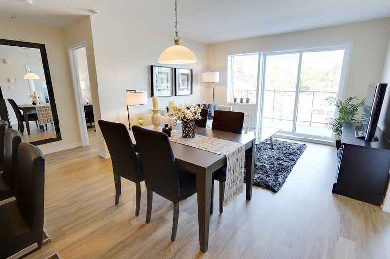 Blainville. LIBRE. 4 1/2 formule tout inclus. Garage disponible