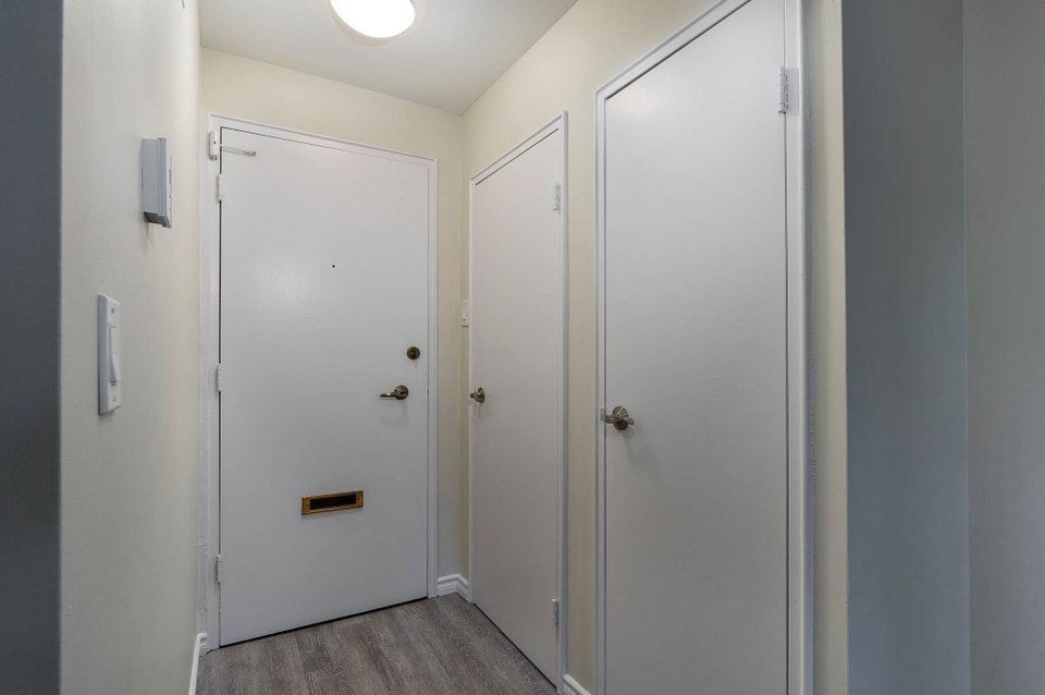 Embassy Tower Apartments - 2 Bedroom, 1 Bath Apartment for Rent 4