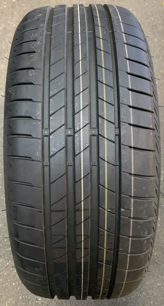 1 brand new  255/35/19 Bridgestone turanza tire 100 % full  trea in Tires & Rims in Mississauga / Peel Region - Image 2