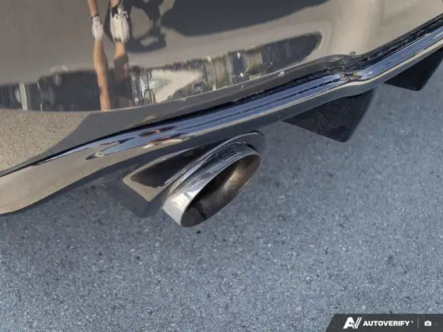 2023 Volkswagen Golf GTI Sunroof | One Owner | DSG in Cars & Trucks in Tricities/Pitt/Maple - Image 9