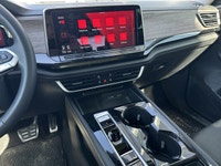 * Drivetrain: Standard 4MOTION All-Wheel Drive system paired with an 8-speed automatic transmission... (image 7)
