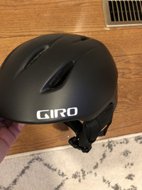 Giro Adult/Youth small ski/board helmet