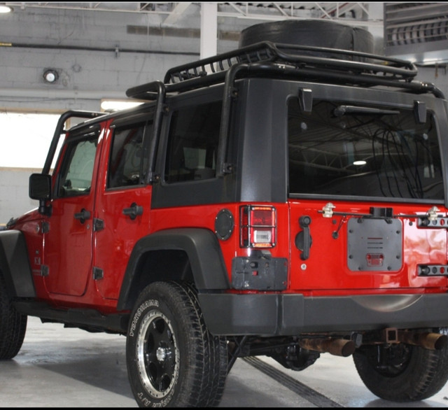 Jeep Wrangler Unlimited dans Autos et camions  à Laval/Rive Nord - Image 2
