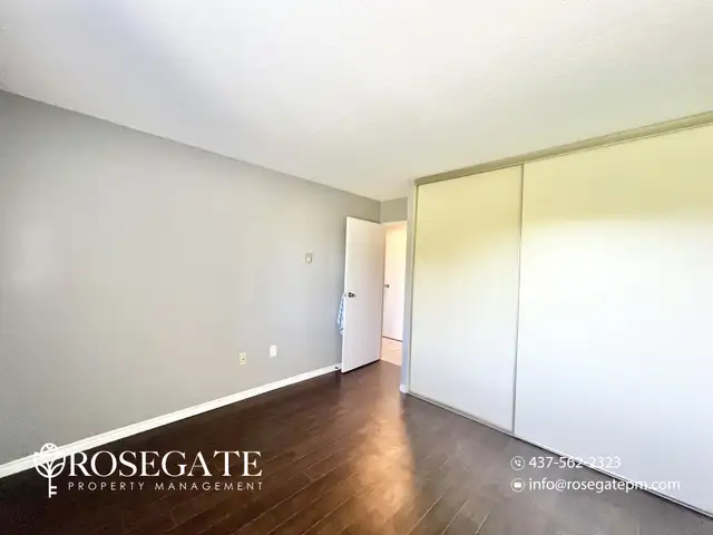 Spacious 2-Bedroom Apartment in Prime London Location – 900 Sq F in Long Term Rentals in London - Image 13