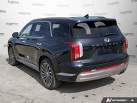 NAVY/WARM GREY, PREMIUM NAPPA LEATHER SEATING SURFACES, MOONLIGHT CLOUD, Wireless Phone Connectivity... (image 3)