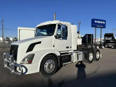 RENTAL-RETURN DAYCAB FOR SALE: MAINTAINED BY VOLVO DEALER SINCE BRAND NEW CLEAN UNIT READY TO WORK....