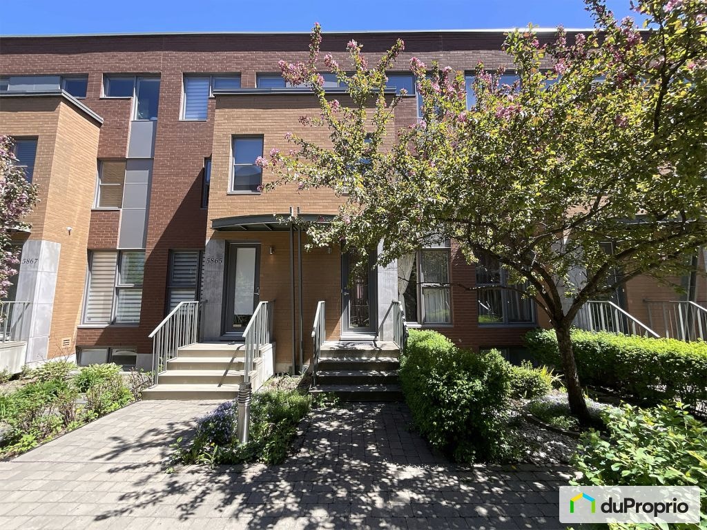 $685,000 - Townhouse in Mercier / Hochelaga / Maisonneuve — photo 1