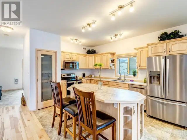 24 FLORA AVENUE Whitehorse, Yukon in Houses for Sale in Whitehorse - Image 11