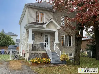 Superbe duplex à vendre à Saint-Augustin (Mirabel) Rapporte actuellement un revenu de 36 600 $ Très...