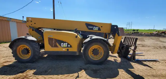 2013 Caterpillar TL943C in Heavy Equipment in Saskatoon - Image 6