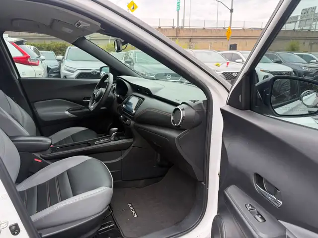 2022 Nissan Kicks SR5828385911511654414
