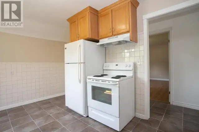 2 Bedroom Upper-Level Unit – Parking & In-Unit Laundry – $1,549/ in Long Term Rentals in Sault Ste. Marie - Image 11