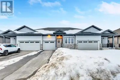 Immediately Available to RENT. This beautifully crafted 2-bedroom, 2-bathroom bungalow is located in...