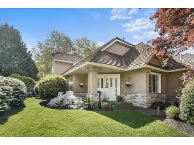 2-storey home in the heart of sought-after Ocean Park! Situated on a private, professionally landsca...