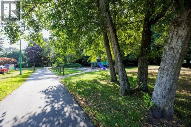 1161 REDWOOD STREET North Vancouver, British Columbia in Houses for Sale in North Shore - Image 4