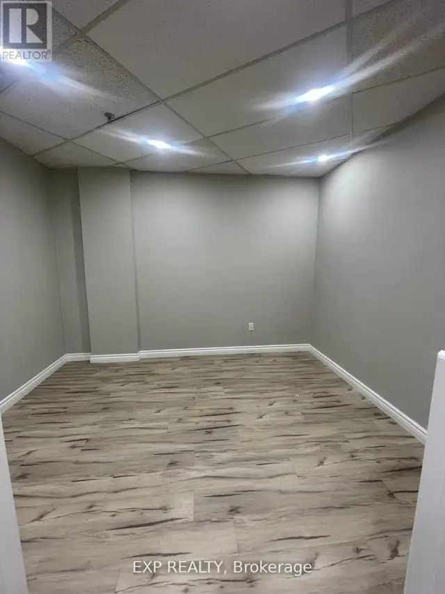 17 - 4370 STEELES AVENUE Vaughan (Steeles West Industrial), Onta in Commercial & Office Space for Rent in Markham / York Region - Image 11