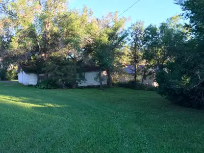 House for sale in Rockglen, Saskatchewan. Lot is 40’x130’. House needs major renovations, basically...