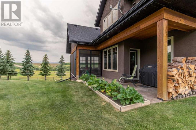 45002 RANGE RD 281 Rural Cardston County, Alberta in Houses for Sale in Lethbridge - Image 2