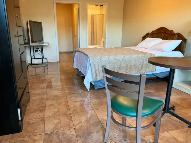 NO FIRST NO LAST (ALL UTILITIES INCLUDED )