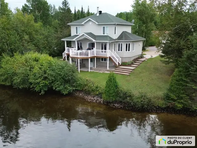 $629,000 - Bi-Level for sale in St-David-de-Falardeau in Houses for Sale in Saguenay - Image 2