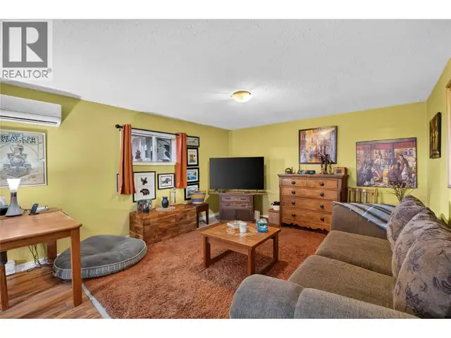 355 & 357 Gwyer Street Penticton, British Columbia in Houses for Sale in Penticton - Image 20
