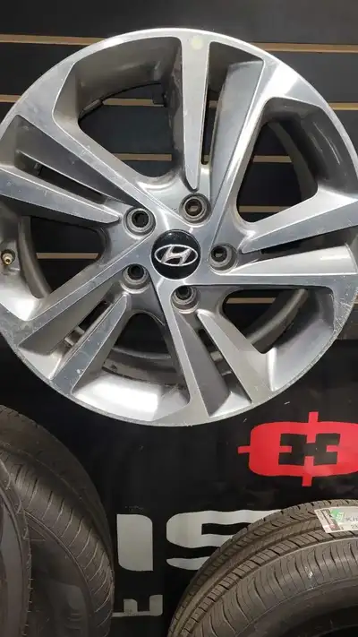Wheels are in great shape ready for mounting your winter tires on. Will fit most Hyundai and kia lin...