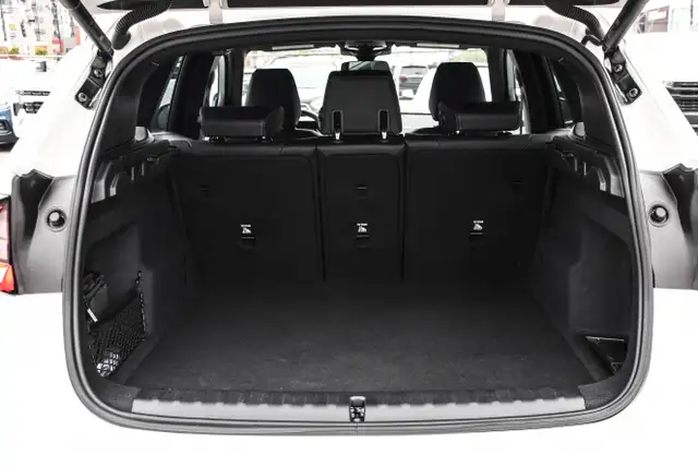 2025 BMW X1 xDrive28i AWD * Cuir * Carplay et Android        * L in Cars & Trucks in City of Montréal - Image 27