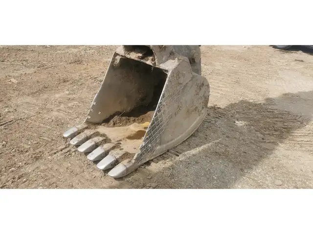 2008 Kobelco SK235SRLC-1E Excavator in Heavy Equipment in Barrie - Image 17