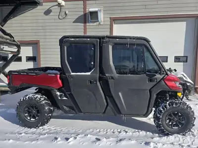 Full cab, heater, windshield, rear view mirror, stereo, LED light bar from and rear. LED healdlight...